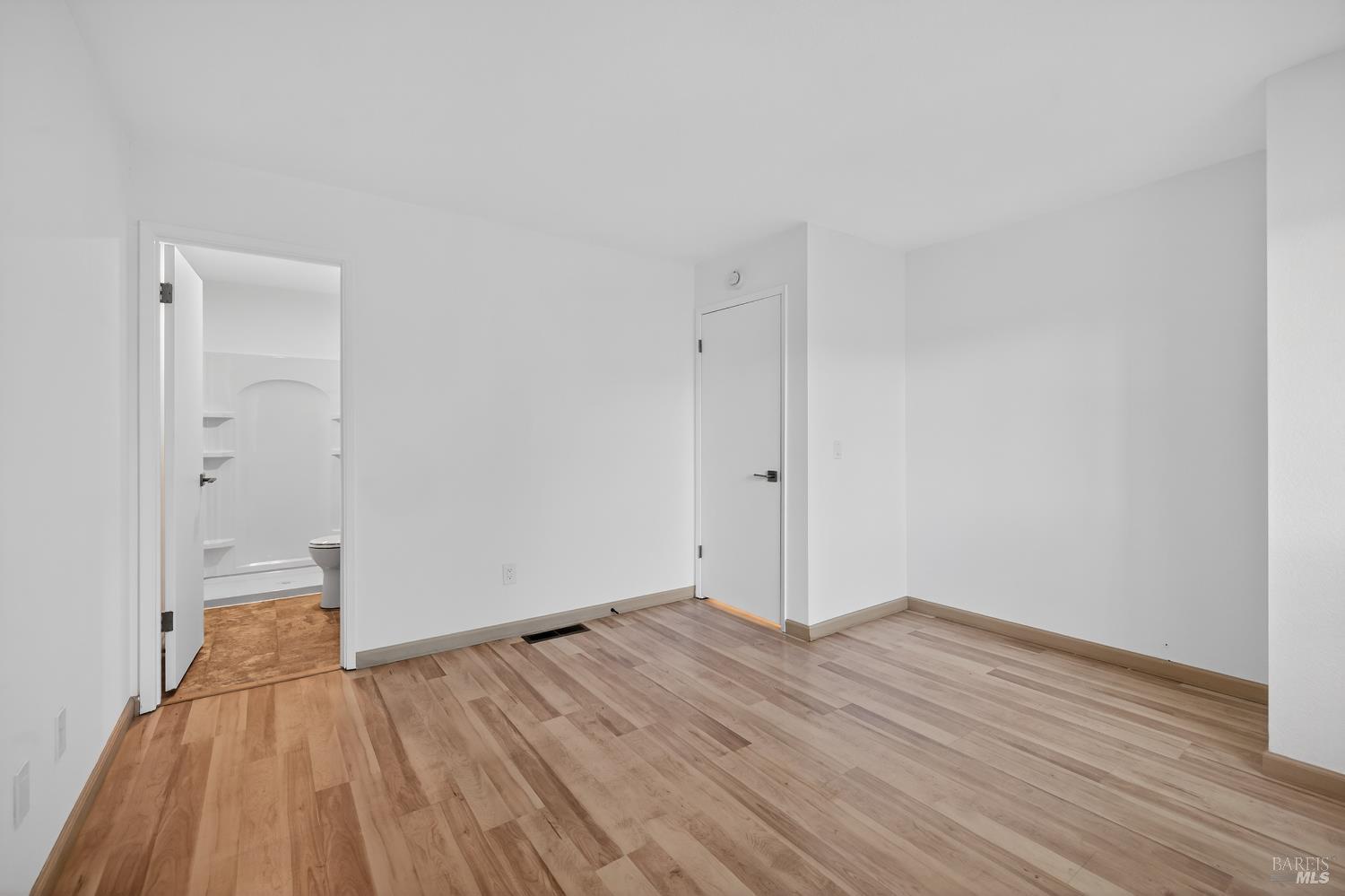 Detail Gallery Image 19 of 31 For 305 Westmont Pl, Santa Rosa,  CA 95401 - 3 Beds | 2/1 Baths