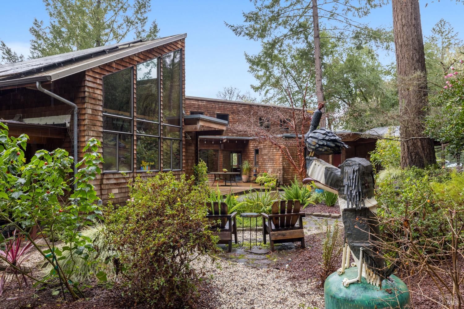 Detail Gallery Image 3 of 45 For 6764 Giovanetti Rd, Forestville,  CA 95436 - 4 Beds | 2 Baths