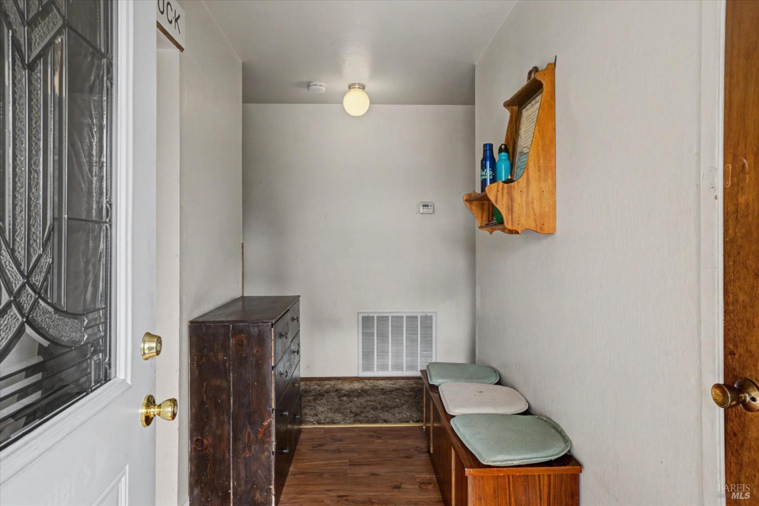 Detail Gallery Image 7 of 43 For 828 Laguna St, Napa,  CA 94558 - 3 Beds | 2 Baths