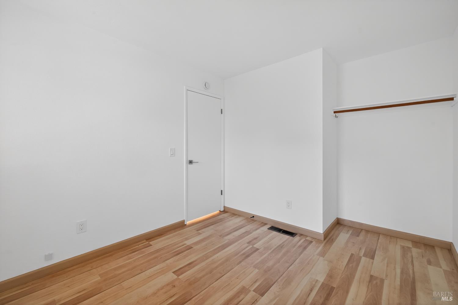 Detail Gallery Image 13 of 31 For 305 Westmont Pl, Santa Rosa,  CA 95401 - 3 Beds | 2/1 Baths