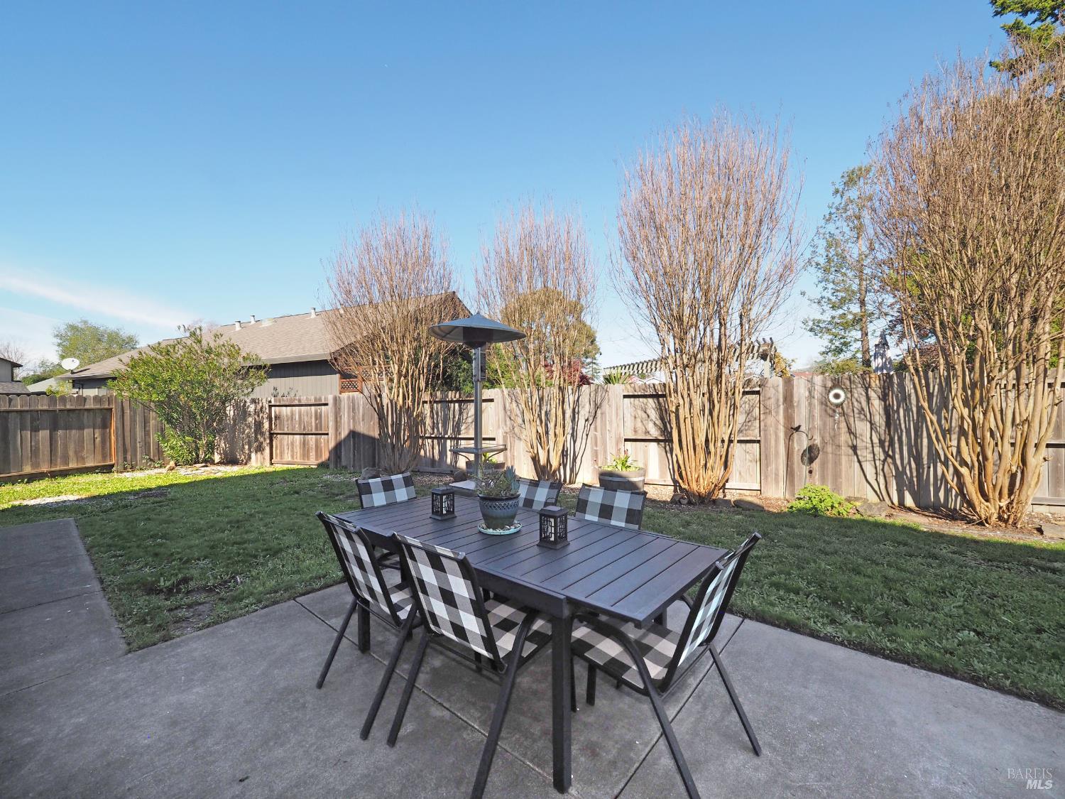 Detail Gallery Image 36 of 43 For 105 Zapata Ct, Windsor,  CA 95492 - 4 Beds | 3 Baths