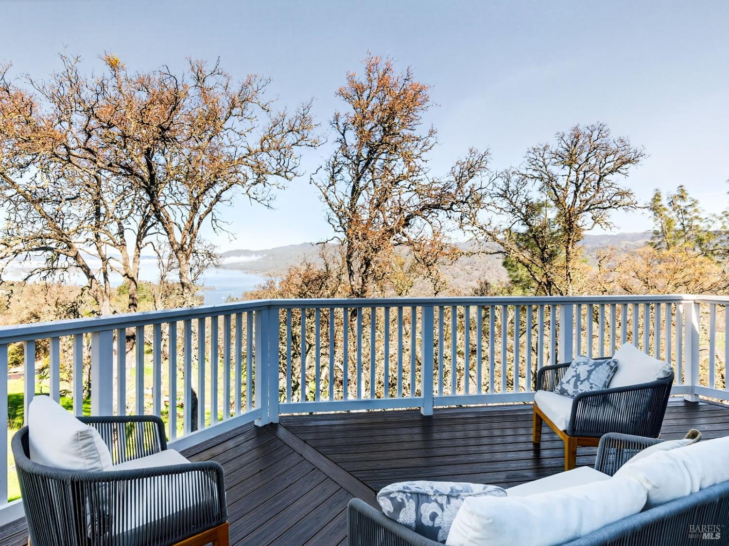 Detail Gallery Image 29 of 38 For 1028 Eastridge Dr, Napa,  CA 94558 - 2 Beds | 2 Baths