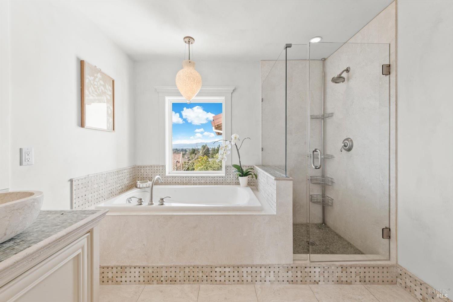 Detail Gallery Image 37 of 68 For 14 Maui Way, Napa,  CA 94558 - 4 Beds | 3 Baths