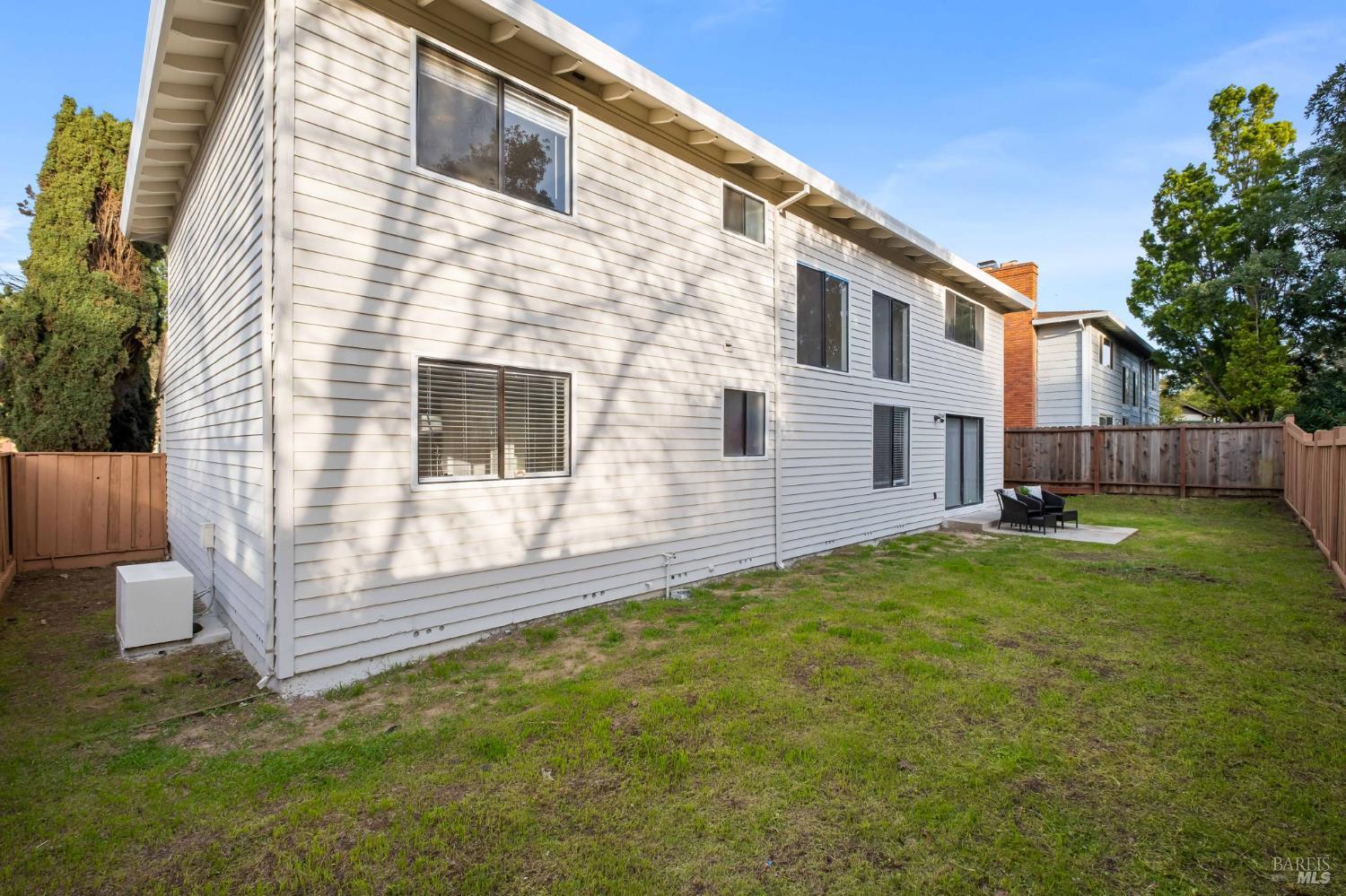 Detail Gallery Image 39 of 43 For 118 Lytham Way, Vallejo,  CA 94591 - 4 Beds | 3 Baths