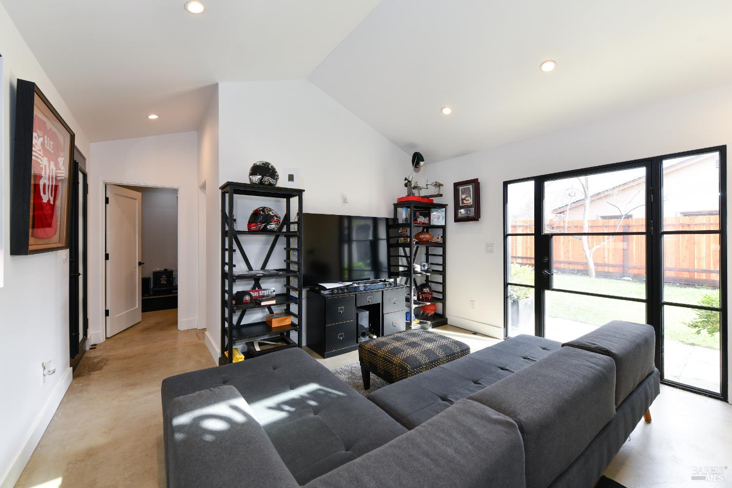 Detail Gallery Image 37 of 44 For 2470 W Pueblo Ave, Napa,  CA 94558 - 3 Beds | 2 Baths