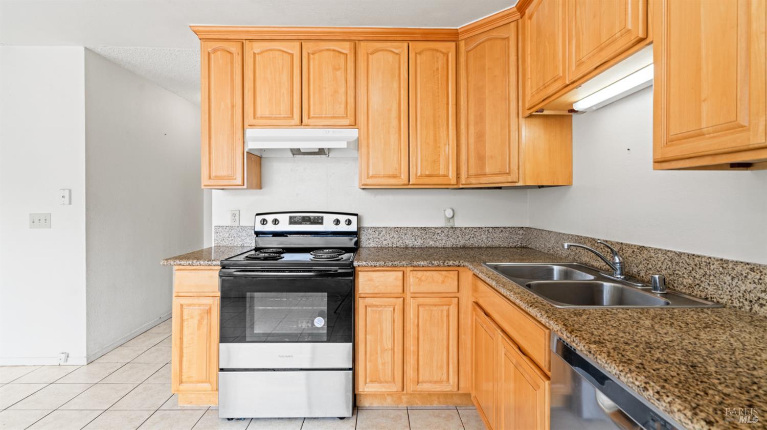 Detail Gallery Image 21 of 43 For 523 Blue Wing Dr, Suisun City,  CA 94585 - 3 Beds | 2 Baths