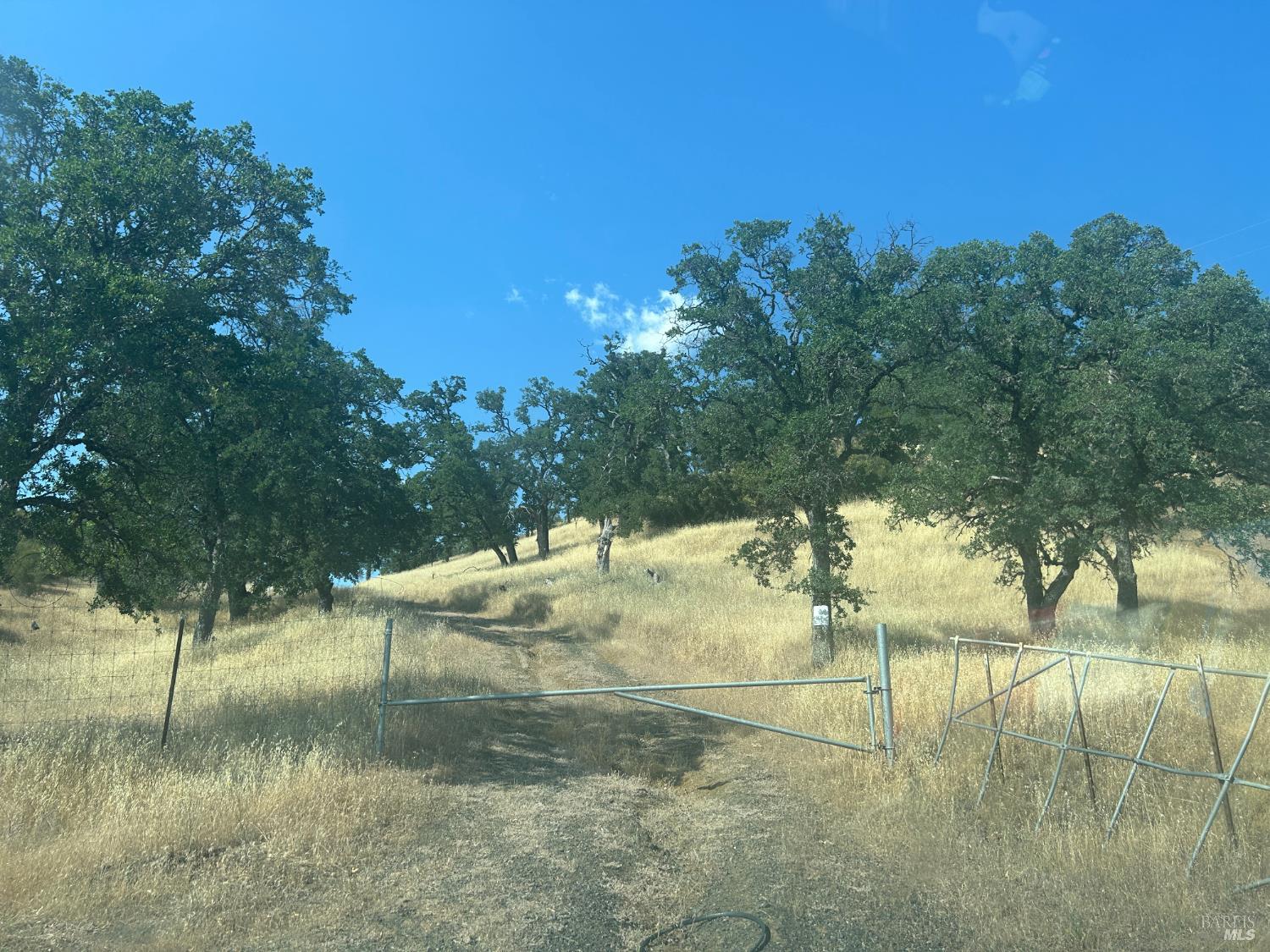 Detail Gallery Image 10 of 42 For 21947 Meriann Dr, Clearlake Oaks,  CA 95423 - – Beds | – Baths