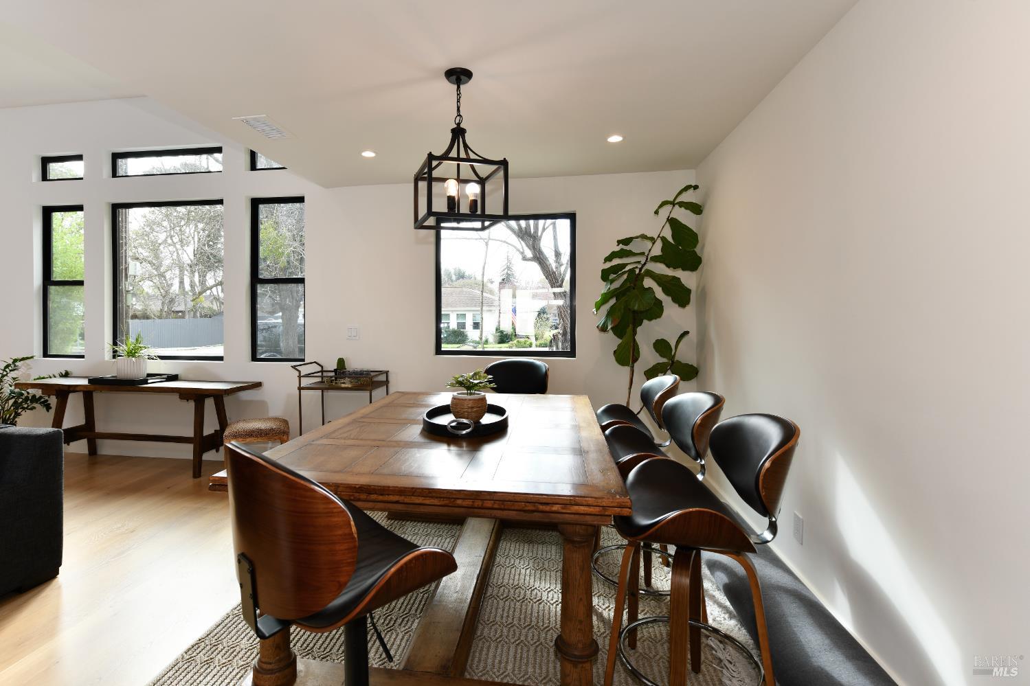 Detail Gallery Image 13 of 44 For 2470 W Pueblo Ave, Napa,  CA 94558 - 3 Beds | 2 Baths