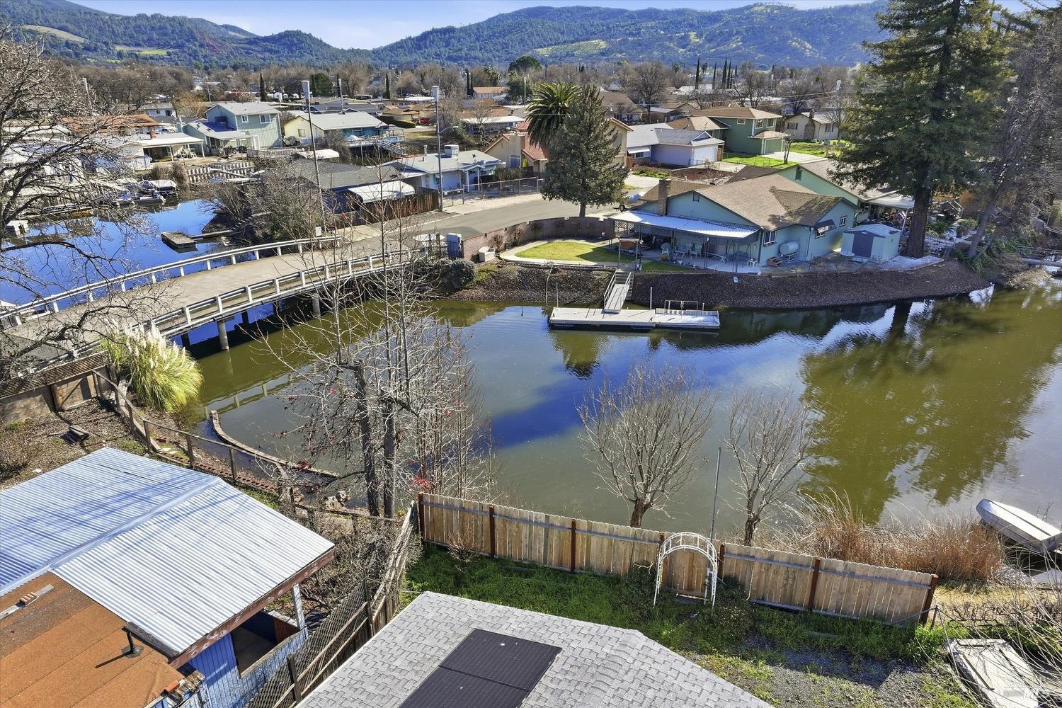 Detail Gallery Image 2 of 38 For 12773 Island Cir, Clearlake Oaks,  CA 95423 - 3 Beds | 1/1 Baths