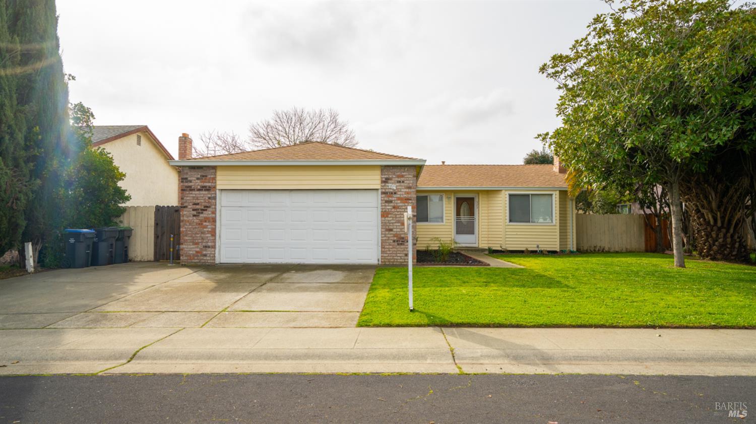 Detail Gallery Image 5 of 43 For 523 Blue Wing Dr, Suisun City,  CA 94585 - 3 Beds | 2 Baths