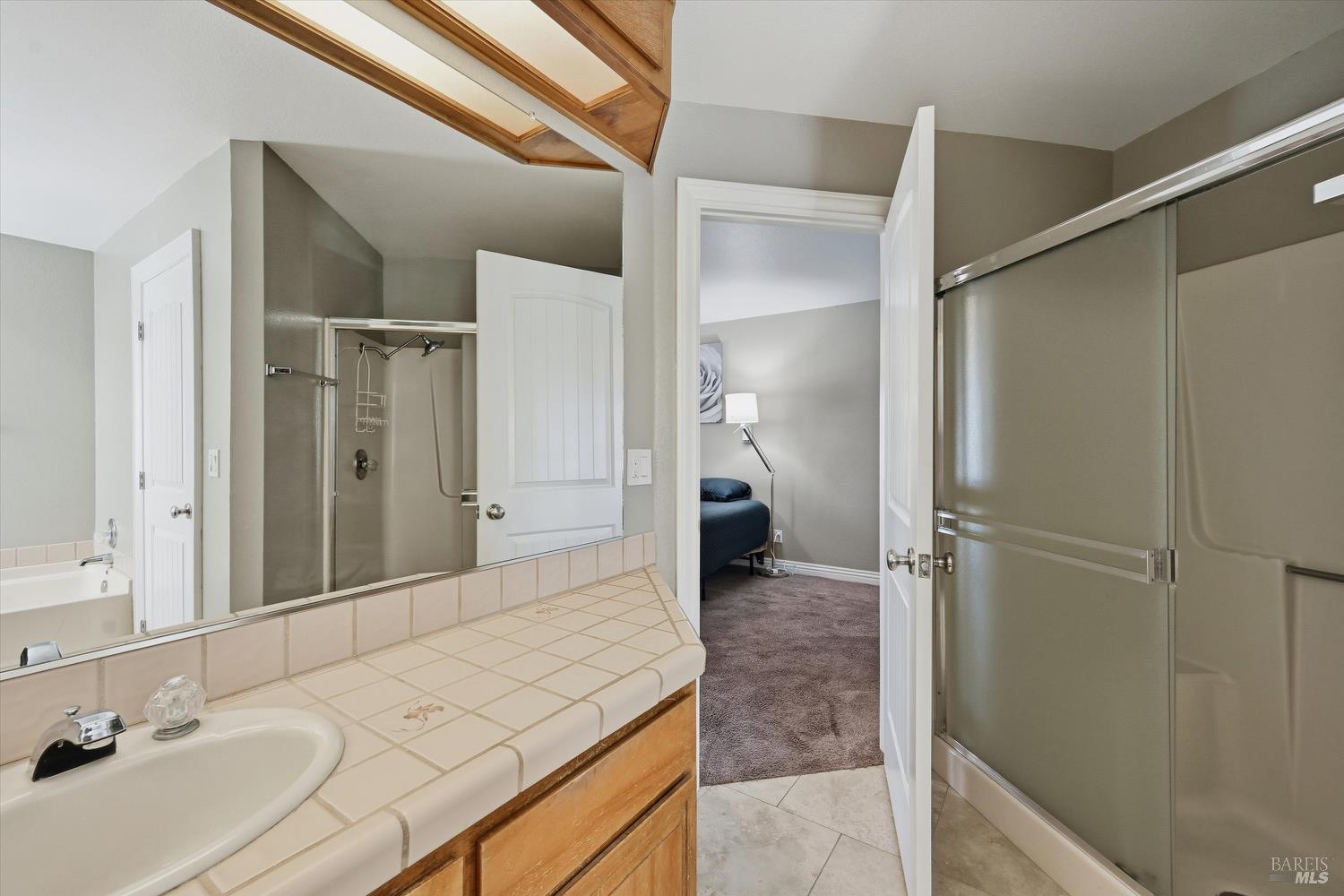 Detail Gallery Image 29 of 44 For 19246 N Shore Ct, Hidden Valley Lake,  CA 95467 - 3 Beds | 3 Baths