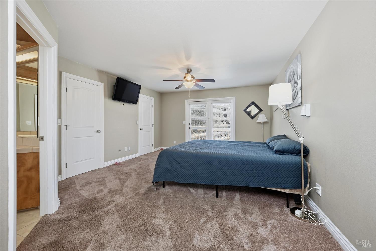 Detail Gallery Image 22 of 44 For 19246 N Shore Ct, Hidden Valley Lake,  CA 95467 - 3 Beds | 3 Baths