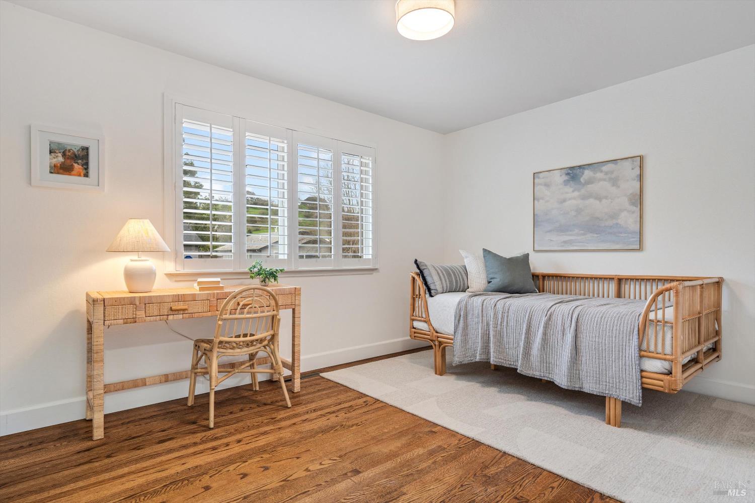 Detail Gallery Image 15 of 26 For 1021 Mcnear Ave, Petaluma,  CA 94952 - 3 Beds | 2 Baths