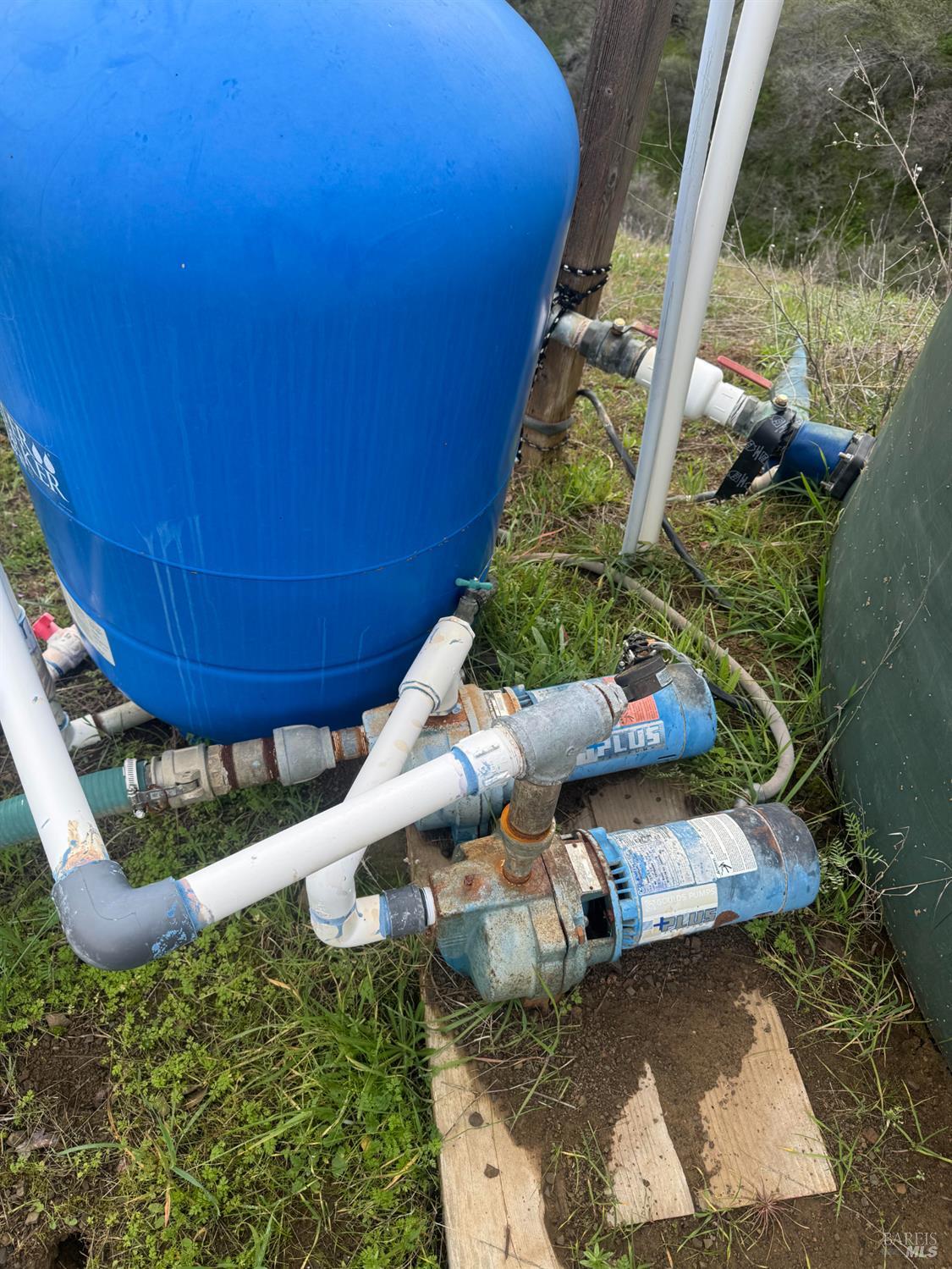 Detail Gallery Image 5 of 6 For 401 Watertrough Rd, Clearlake Oaks,  CA 95423 - – Beds | – Baths