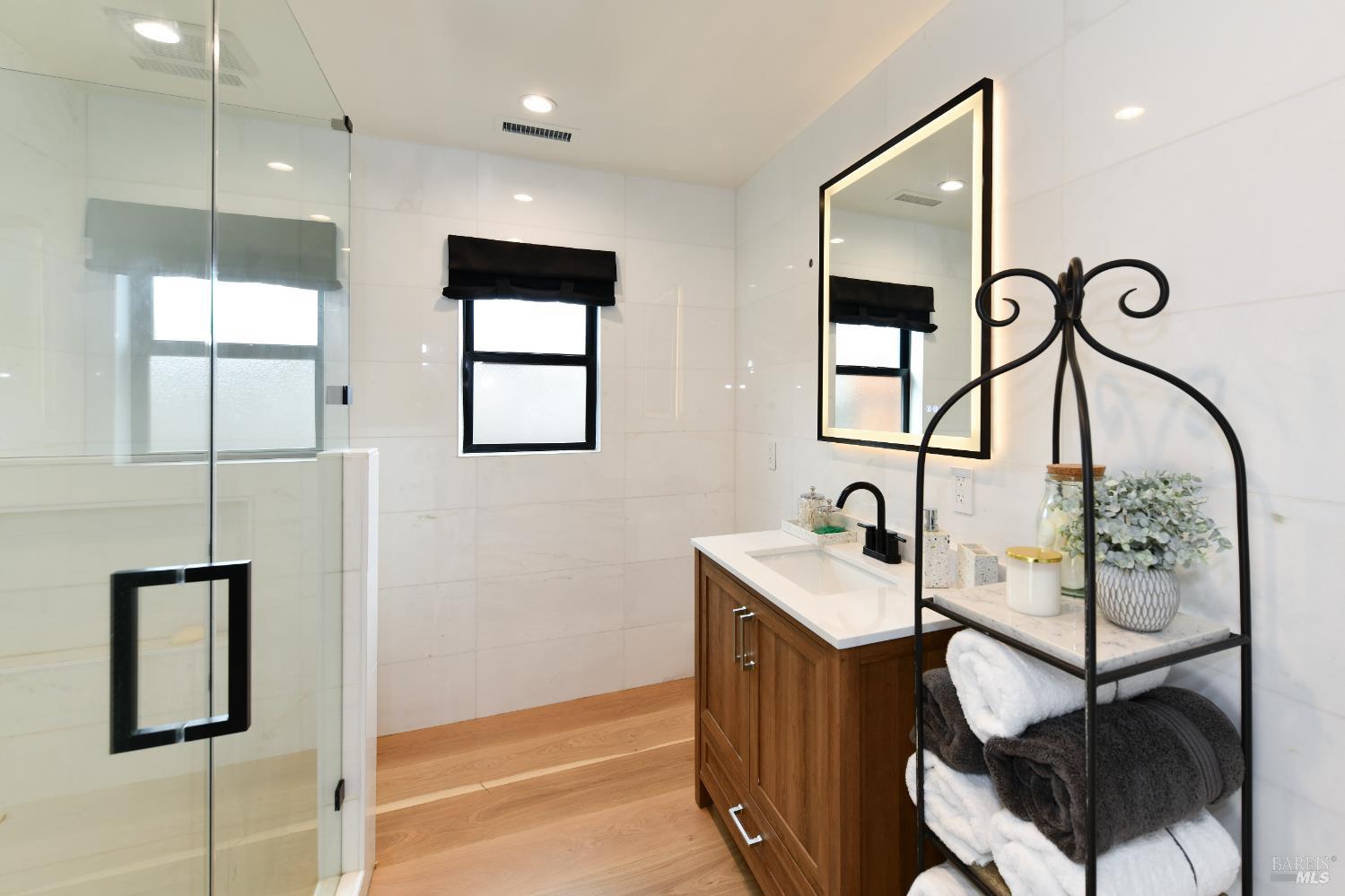 Detail Gallery Image 32 of 44 For 2470 W Pueblo Ave, Napa,  CA 94558 - 3 Beds | 2 Baths