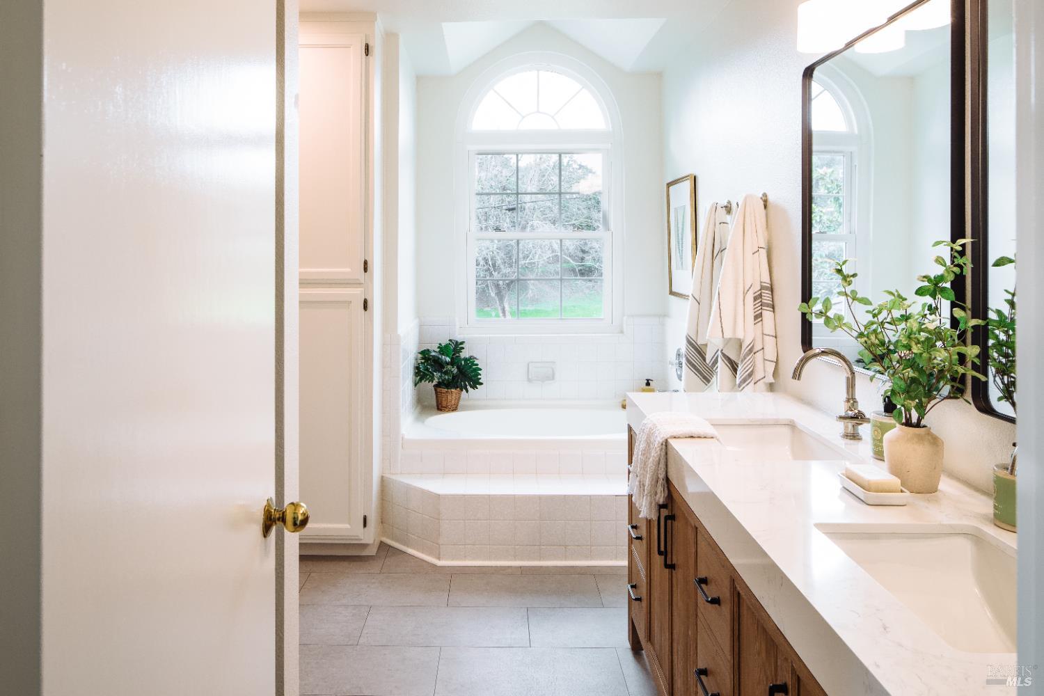 Detail Gallery Image 36 of 45 For 874 Cherry St, Petaluma,  CA 94952 - 4 Beds | 3 Baths