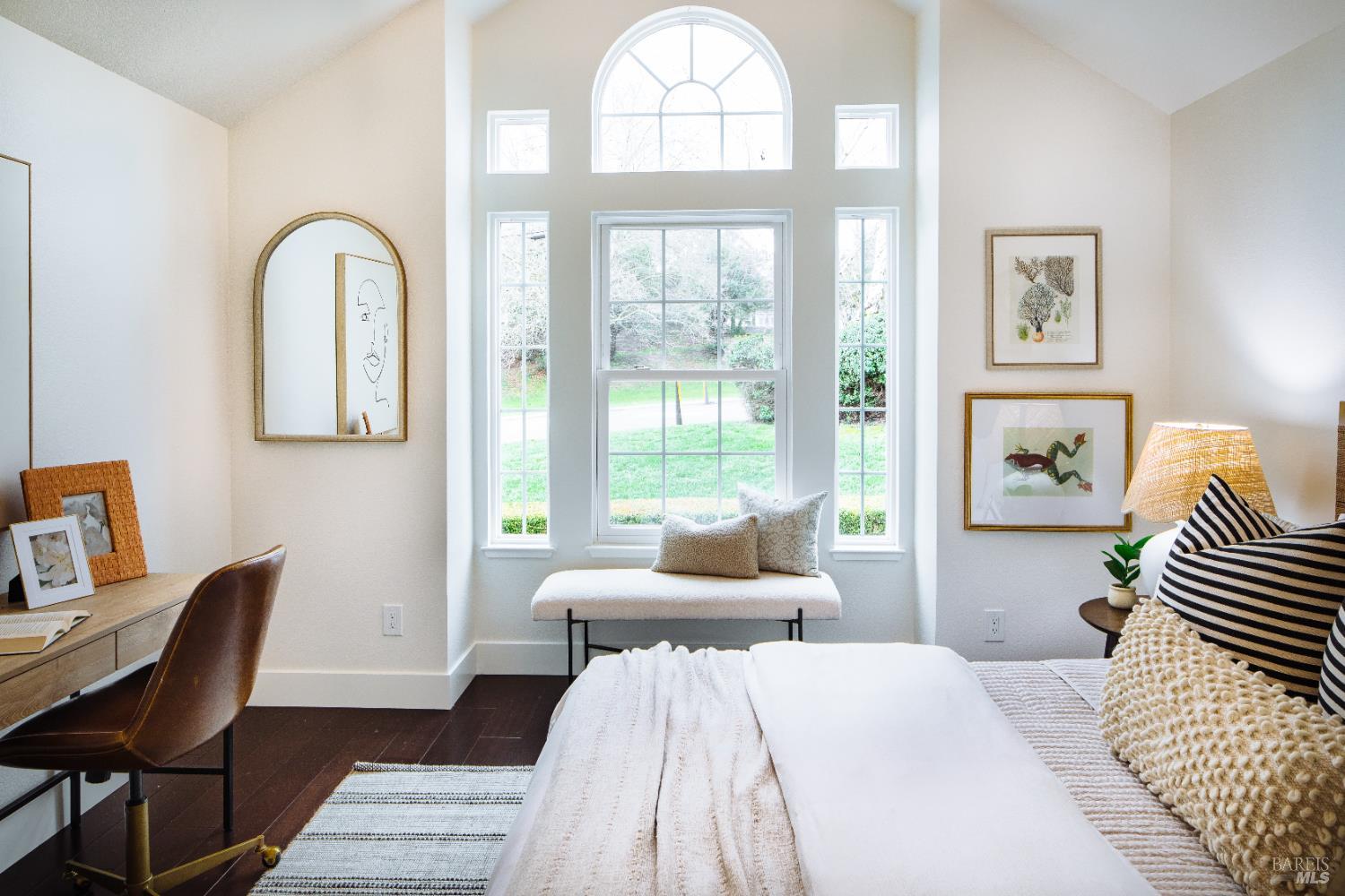 Detail Gallery Image 6 of 45 For 874 Cherry St, Petaluma,  CA 94952 - 4 Beds | 3 Baths