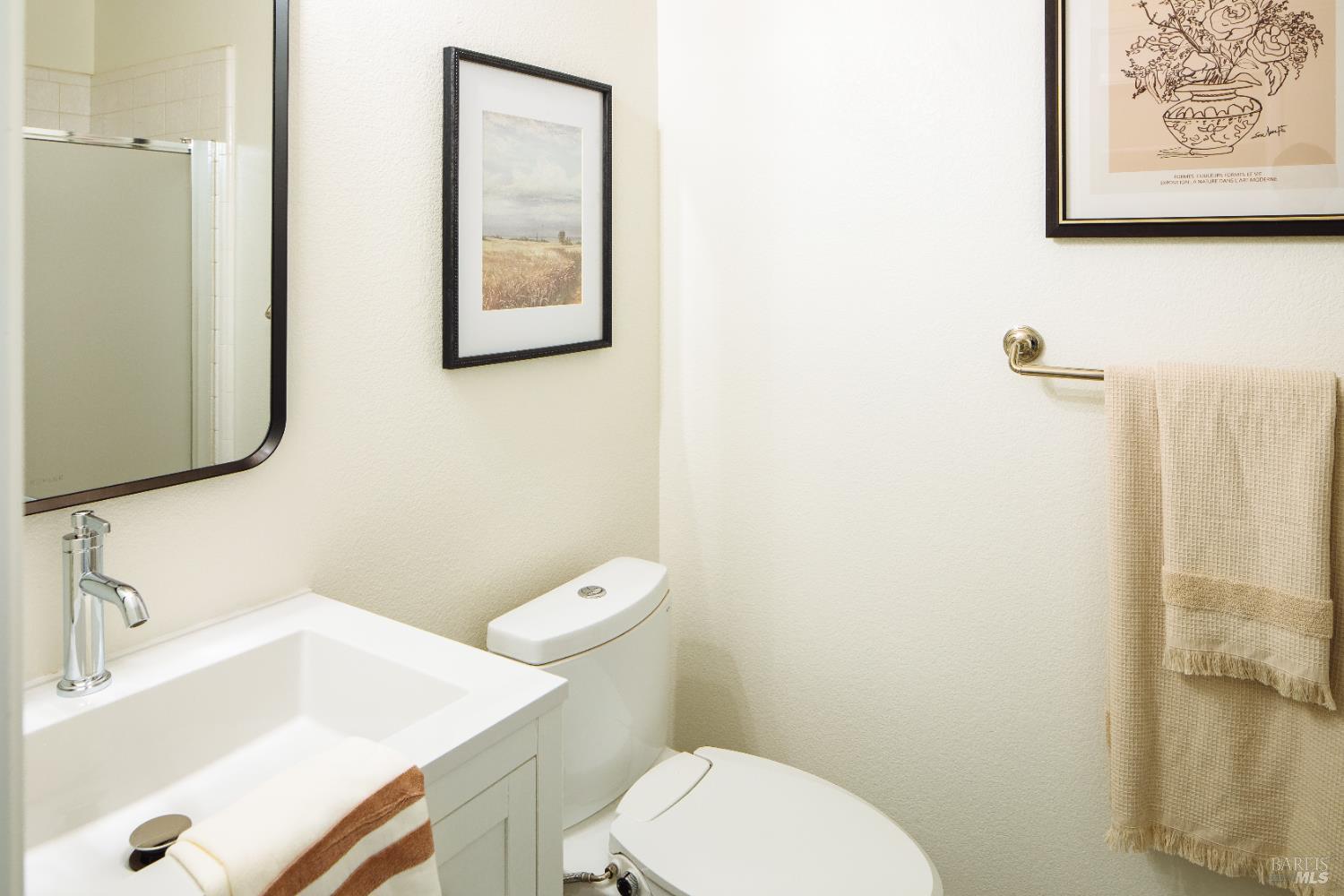 Detail Gallery Image 19 of 45 For 874 Cherry St, Petaluma,  CA 94952 - 4 Beds | 3 Baths