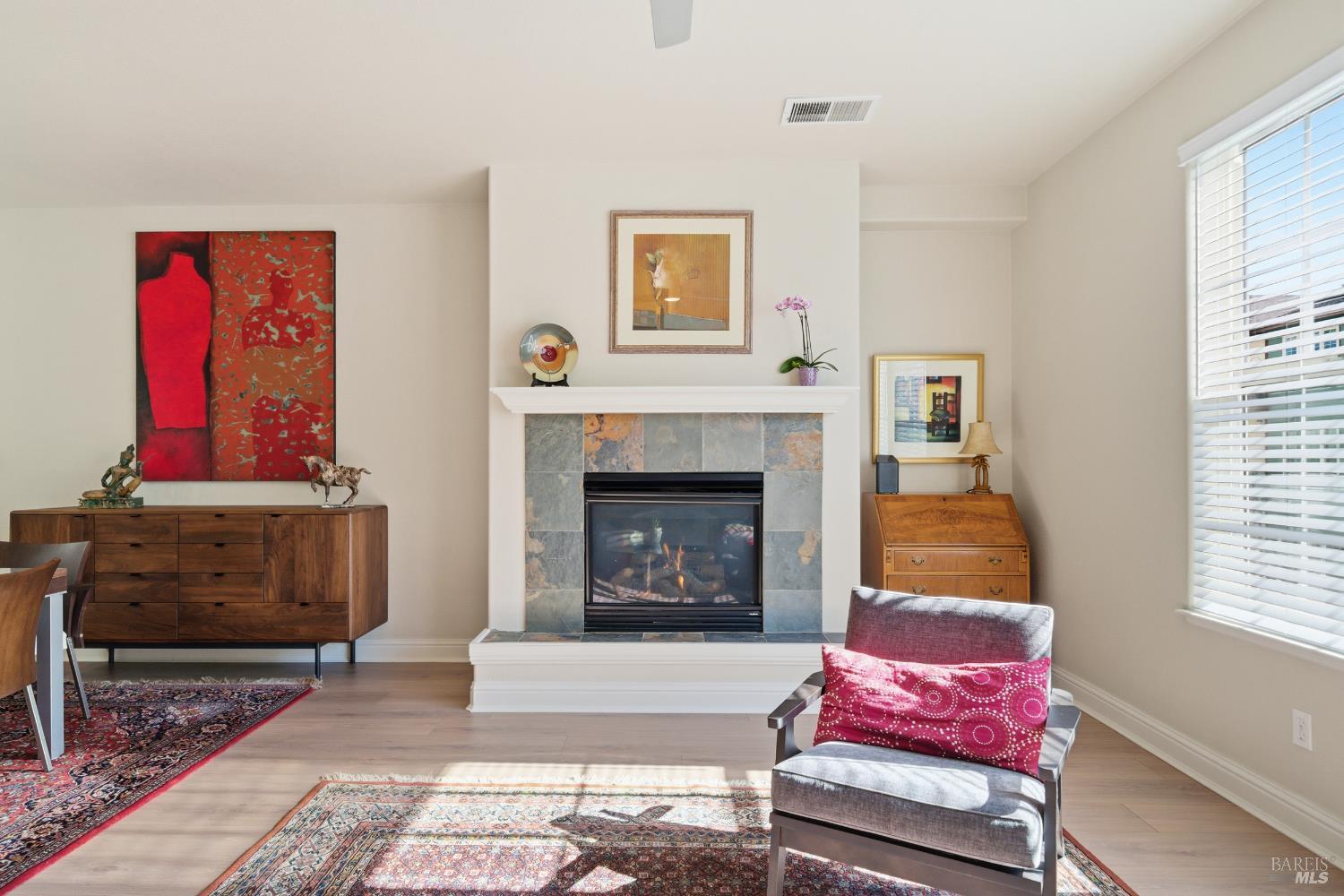 Detail Gallery Image 14 of 35 For 191 Johnson St, Windsor,  CA 95492 - 3 Beds | 2/1 Baths