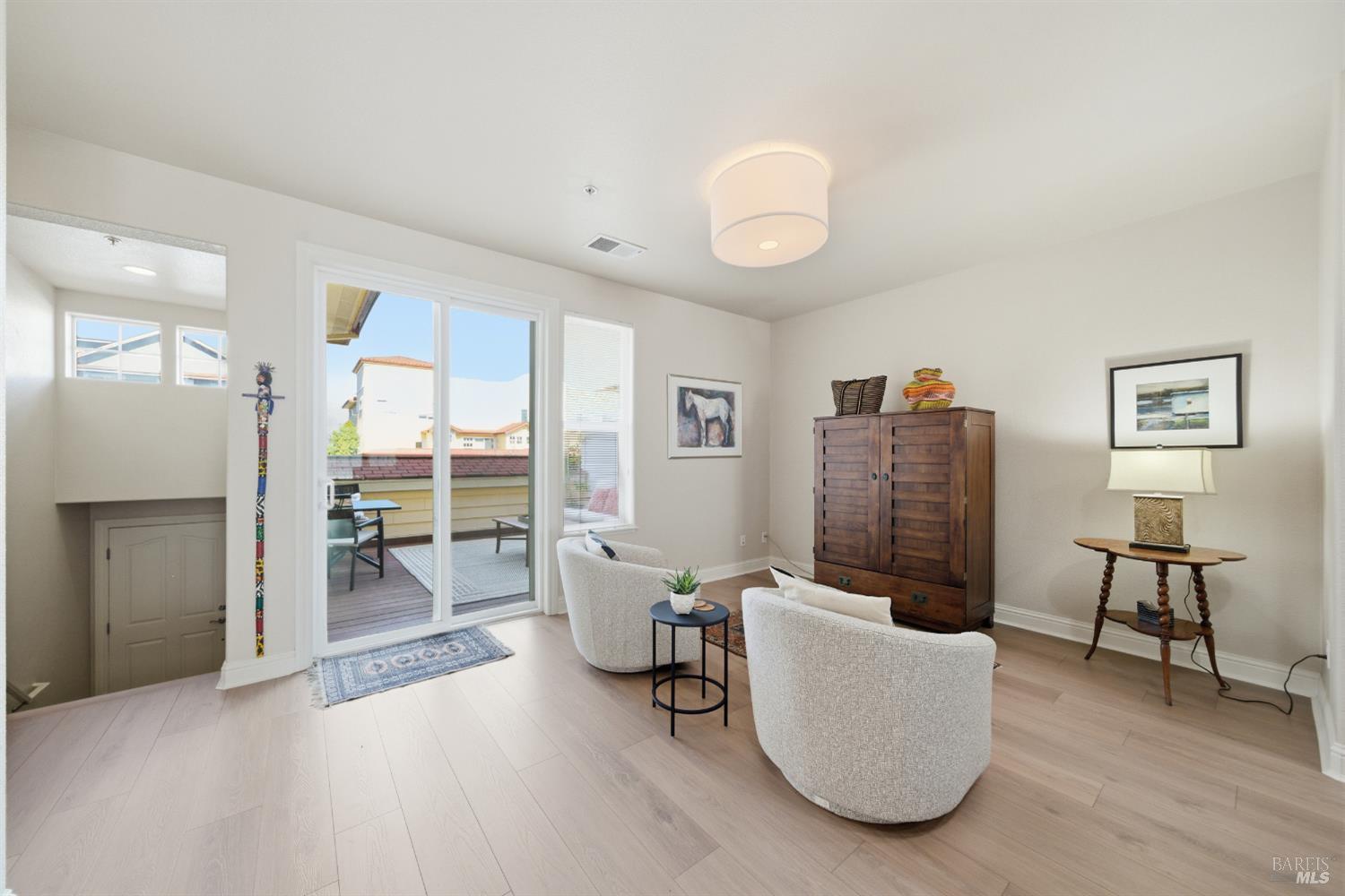 Detail Gallery Image 2 of 35 For 191 Johnson St, Windsor,  CA 95492 - 3 Beds | 2/1 Baths