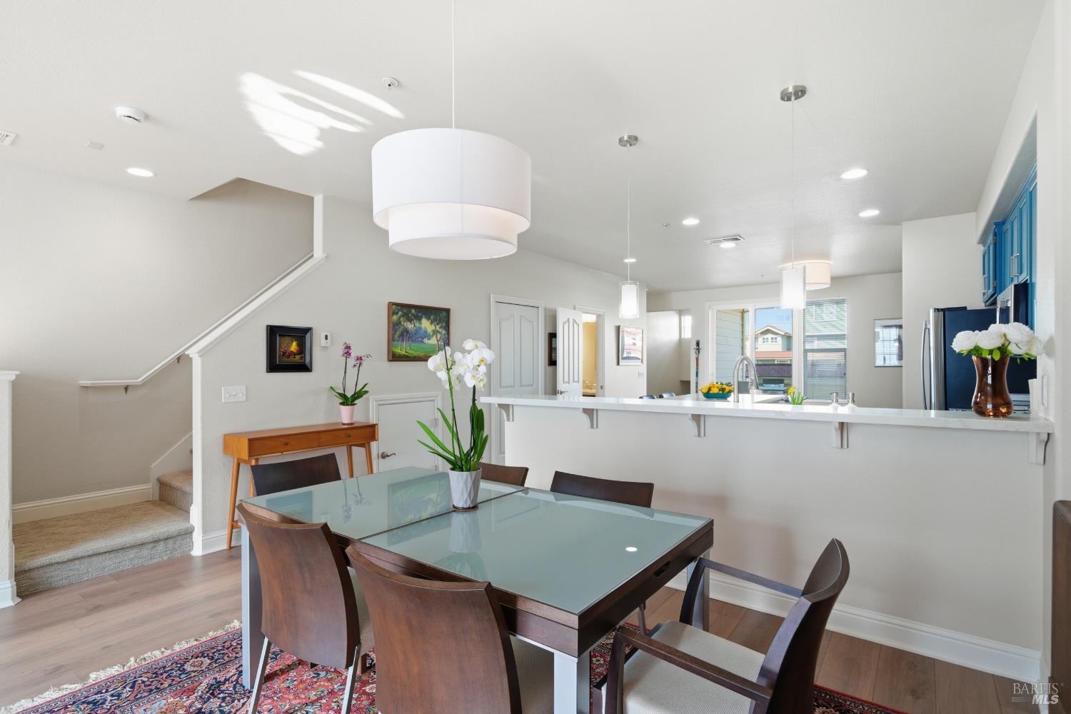 Detail Gallery Image 11 of 35 For 191 Johnson St, Windsor,  CA 95492 - 3 Beds | 2/1 Baths