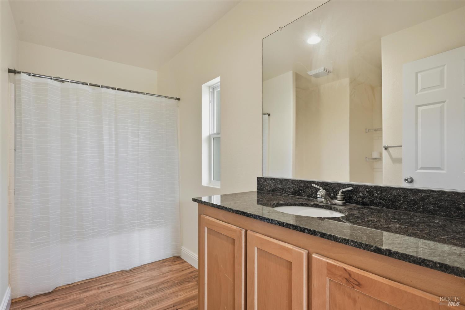 Detail Gallery Image 14 of 32 For 8827 Quarterhorse Ln, Lower Lake,  CA 95457 - 3 Beds | 2 Baths