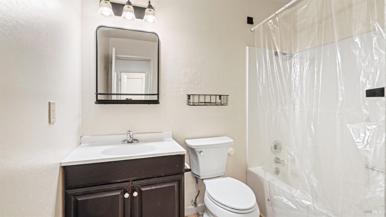 Detail Gallery Image 25 of 43 For 523 Blue Wing Dr, Suisun City,  CA 94585 - 3 Beds | 2 Baths