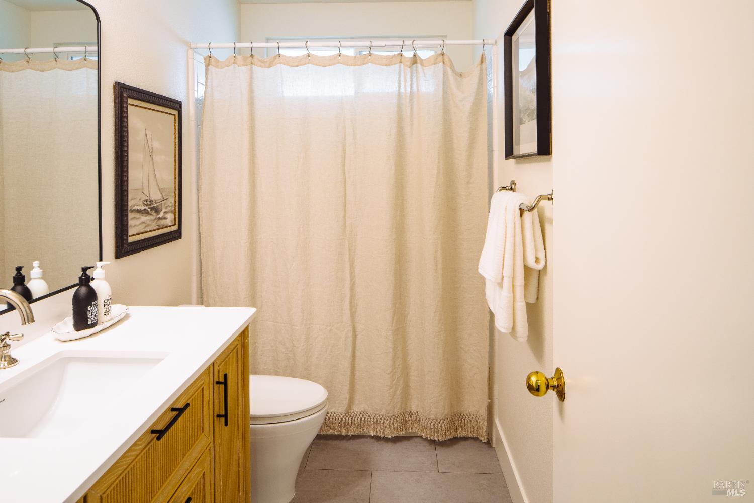 Detail Gallery Image 33 of 45 For 874 Cherry St, Petaluma,  CA 94952 - 4 Beds | 3 Baths