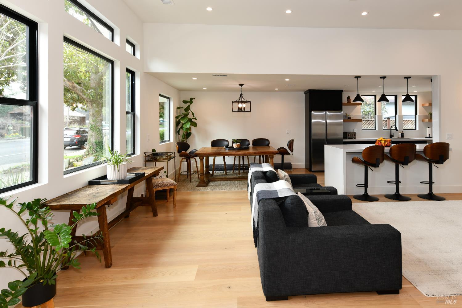 Detail Gallery Image 6 of 44 For 2470 W Pueblo Ave, Napa,  CA 94558 - 3 Beds | 2 Baths