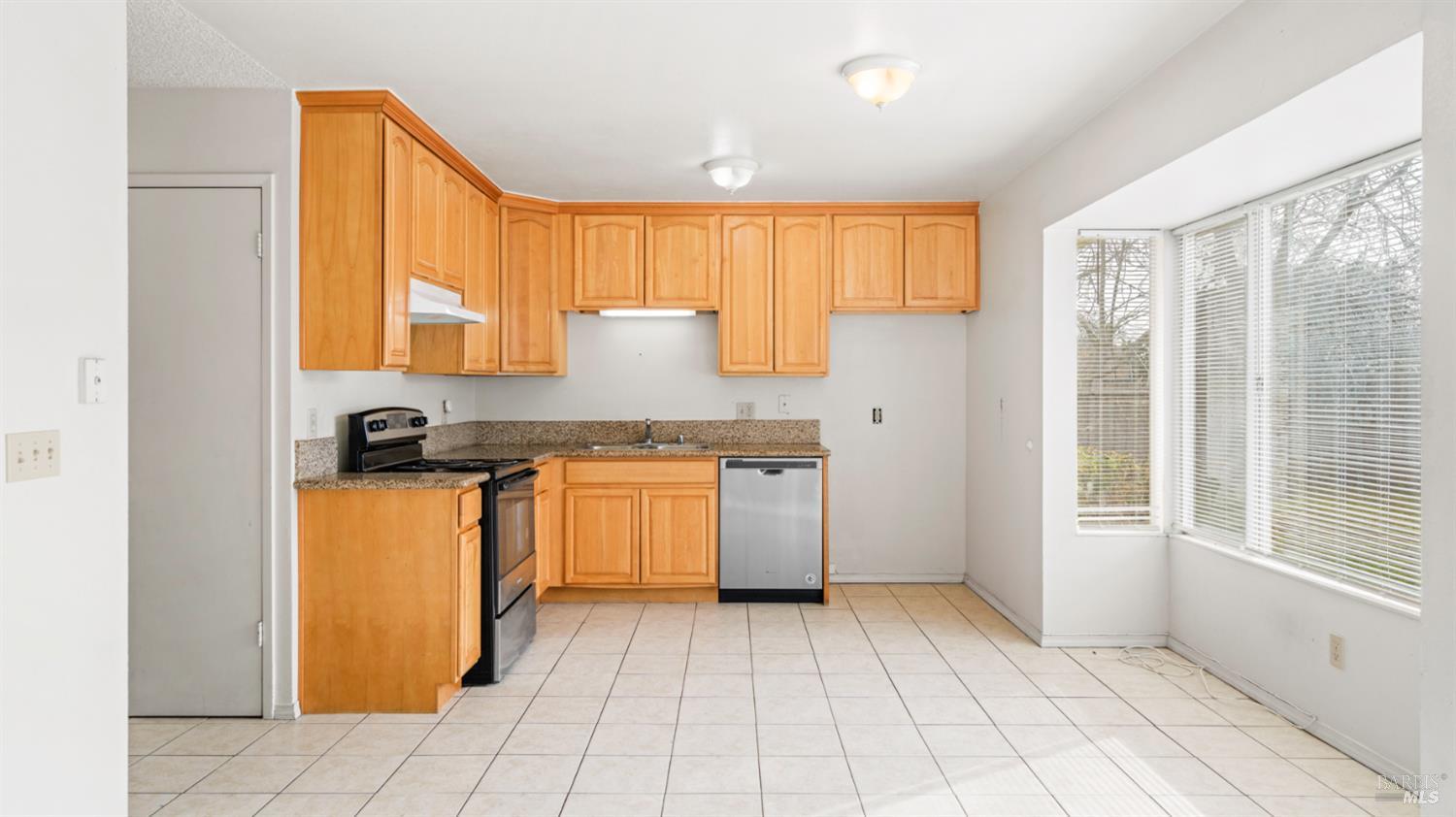 Detail Gallery Image 18 of 43 For 523 Blue Wing Dr, Suisun City,  CA 94585 - 3 Beds | 2 Baths