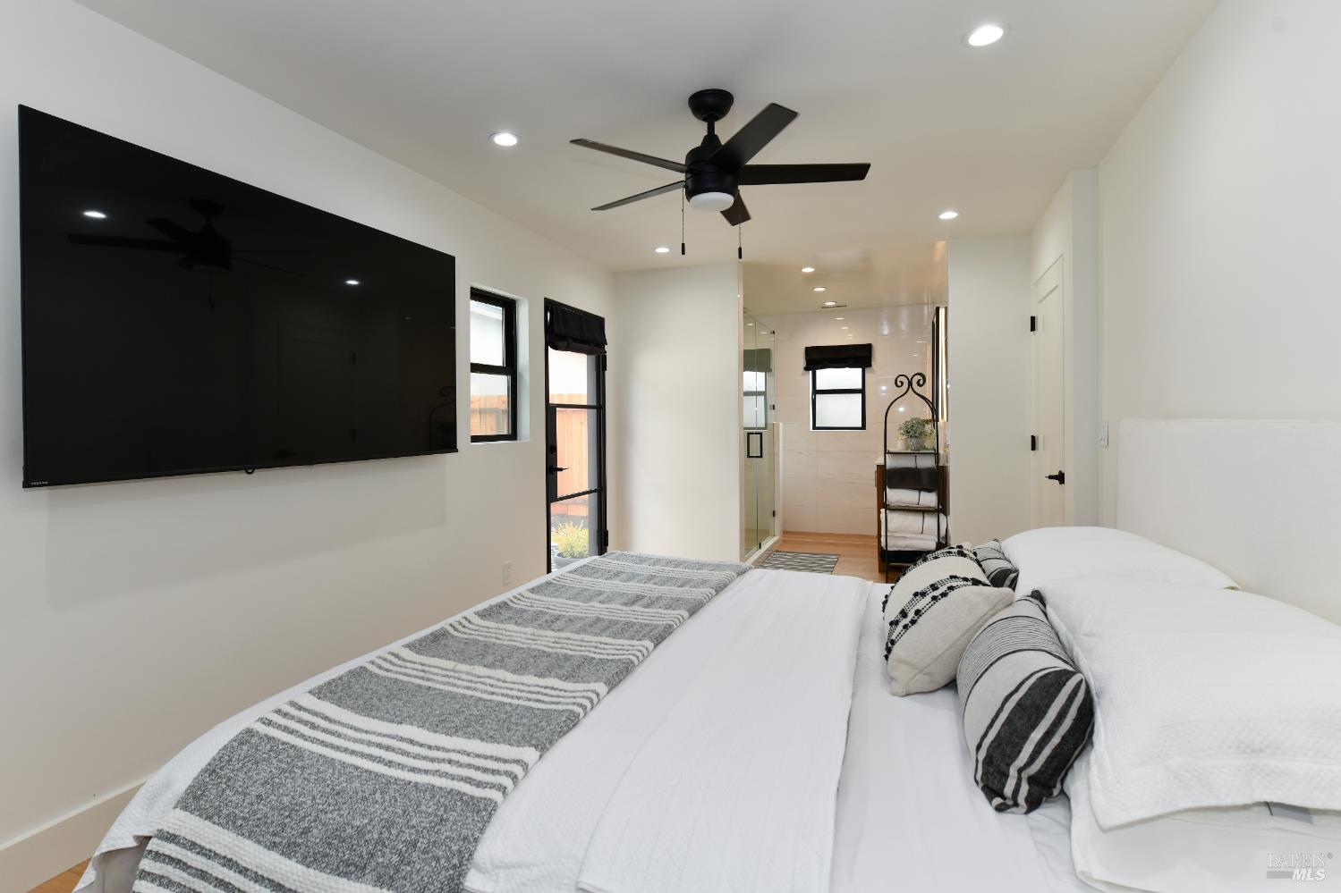 Detail Gallery Image 29 of 44 For 2470 W Pueblo Ave, Napa,  CA 94558 - 3 Beds | 2 Baths