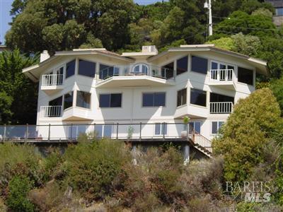 Detail Gallery Image 14 of 24 For 10 Cliff Rd, Belvedere,  CA 94920 - 5 Beds | 3/1 Baths