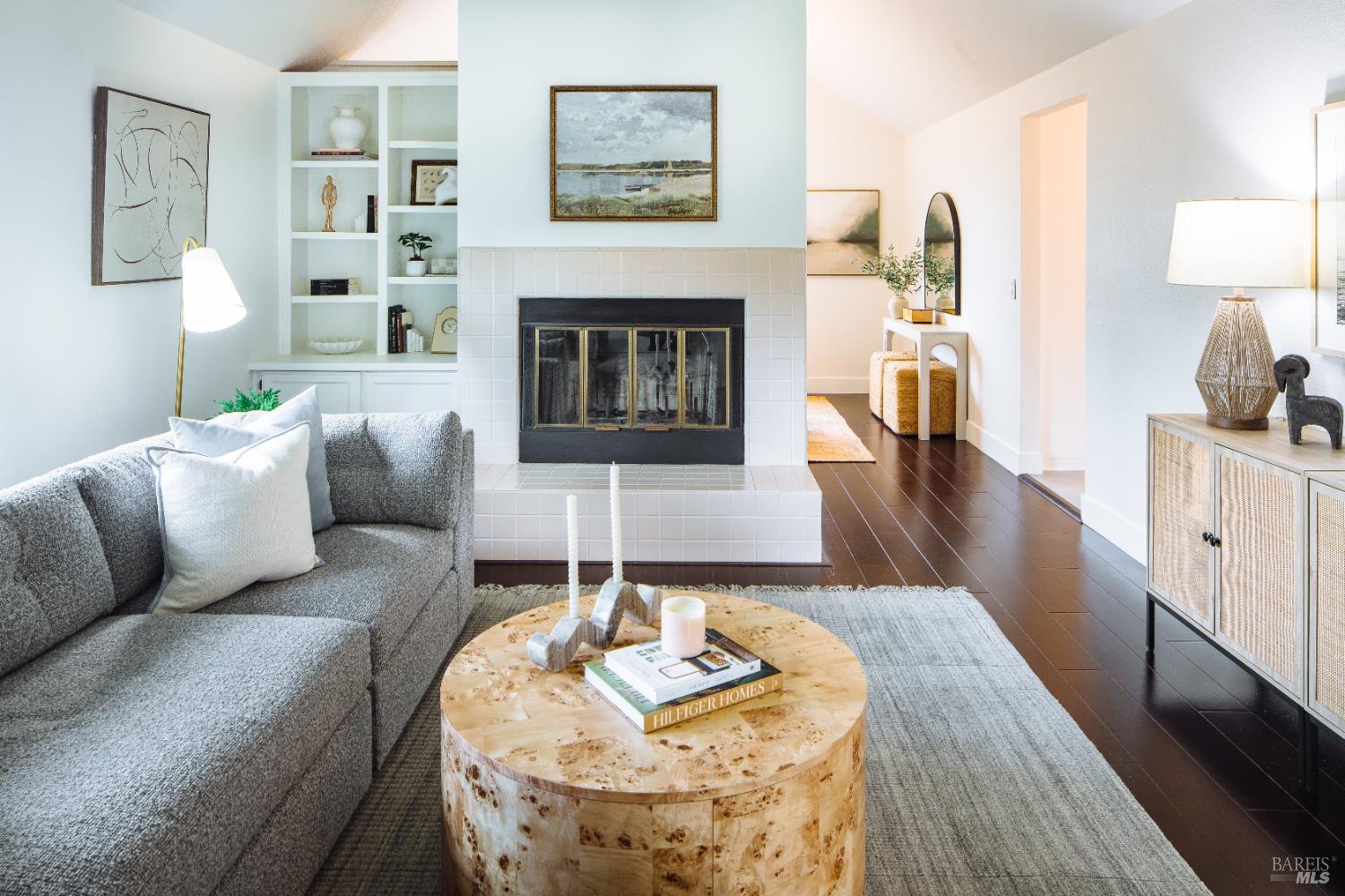 Detail Gallery Image 9 of 45 For 874 Cherry St, Petaluma,  CA 94952 - 4 Beds | 3 Baths