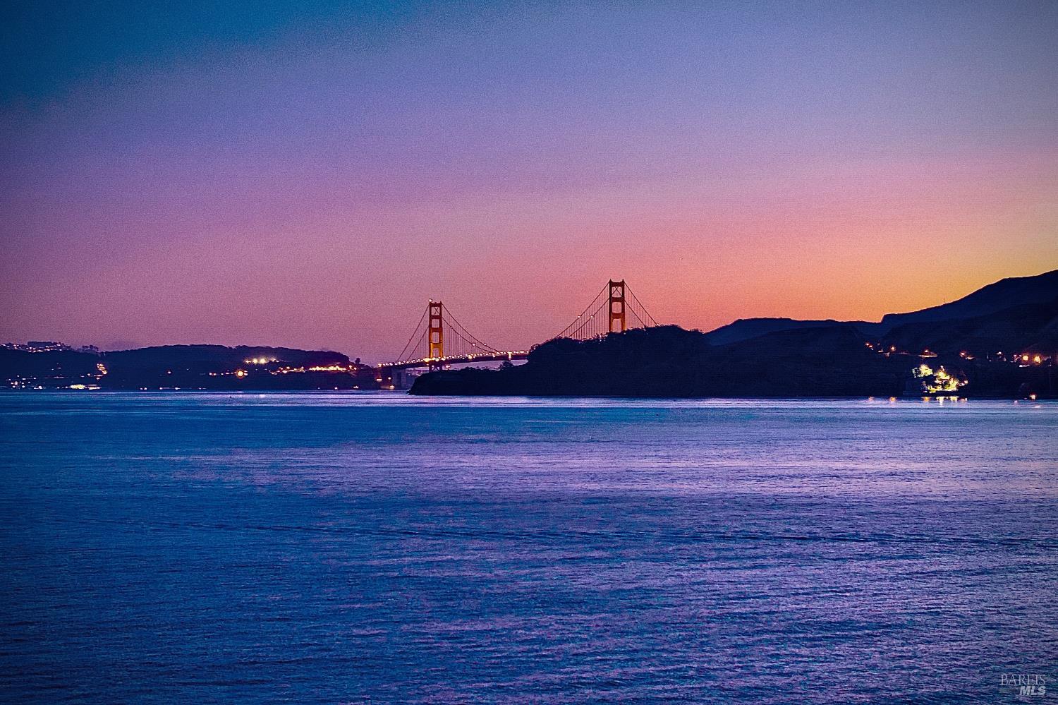 Detail Gallery Image 11 of 24 For 10 Cliff Rd, Belvedere,  CA 94920 - 5 Beds | 3/1 Baths