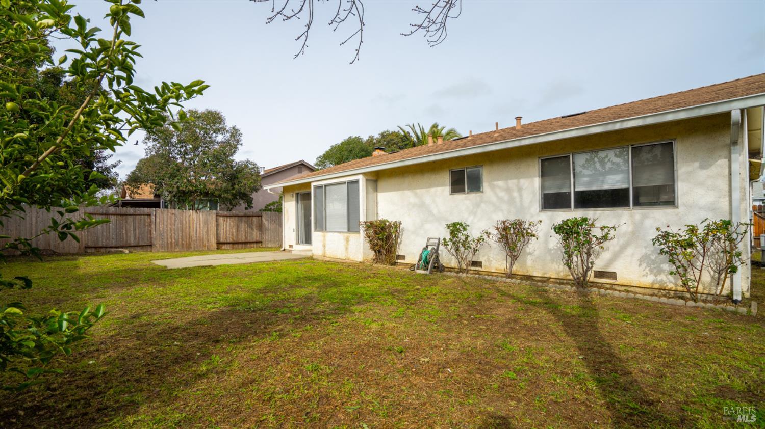 Detail Gallery Image 37 of 43 For 523 Blue Wing Dr, Suisun City,  CA 94585 - 3 Beds | 2 Baths