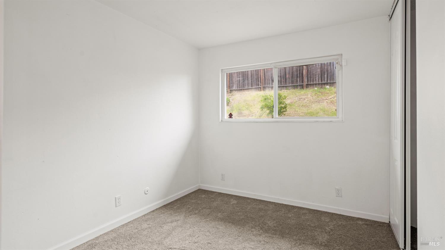 Detail Gallery Image 13 of 27 For 818 Falcon Dr, Vallejo,  CA 94589 - 3 Beds | 2 Baths