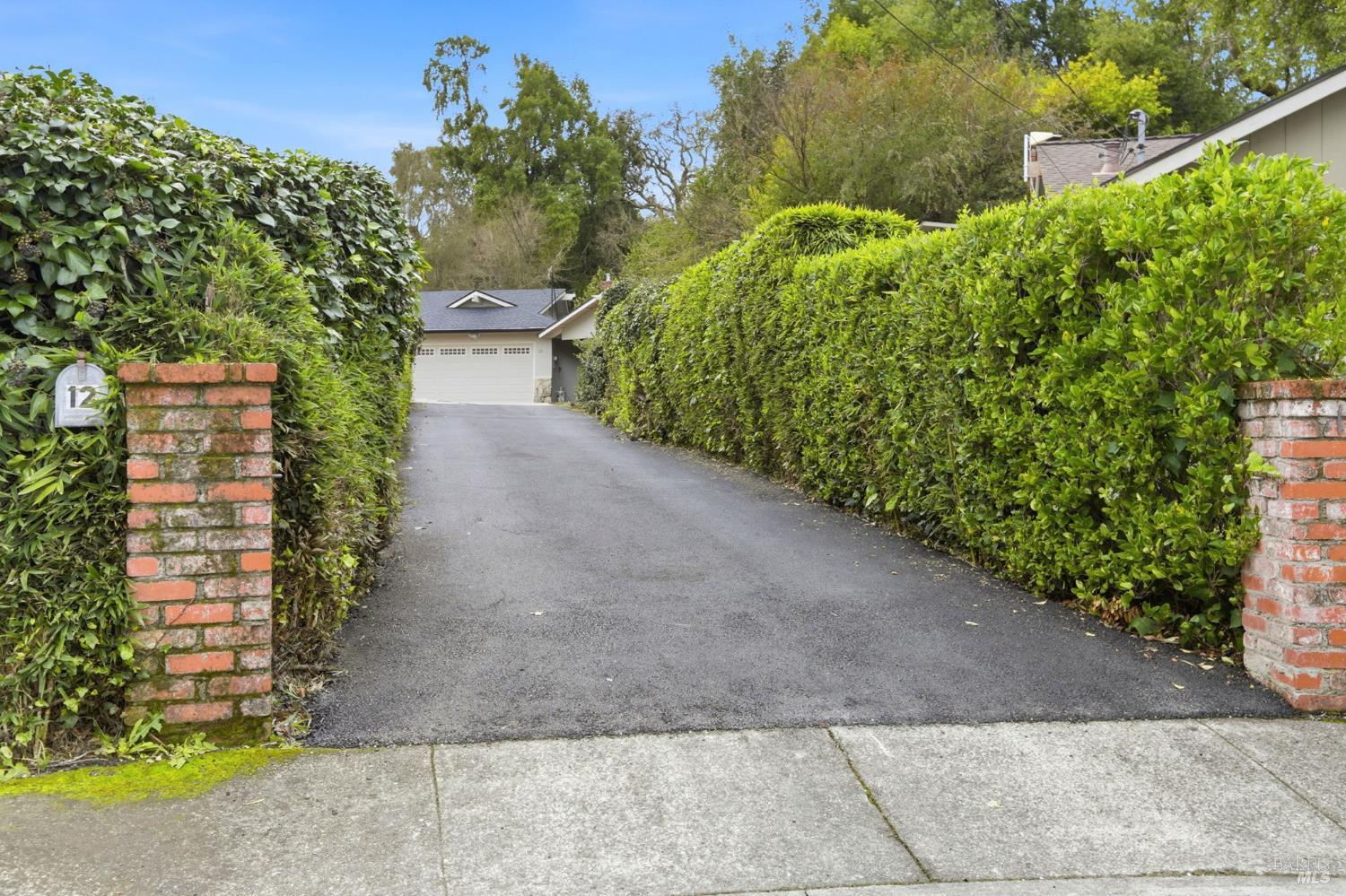 Detail Gallery Image 44 of 44 For 12 Angelica Ct, Novato,  CA 94947 - 3 Beds | 2 Baths