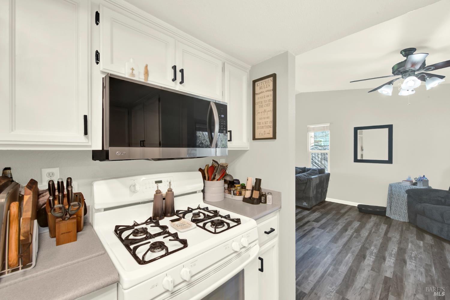 Detail Gallery Image 31 of 81 For 369 Kendrick Ln, Vacaville,  CA 95687 - 3 Beds | 3 Baths