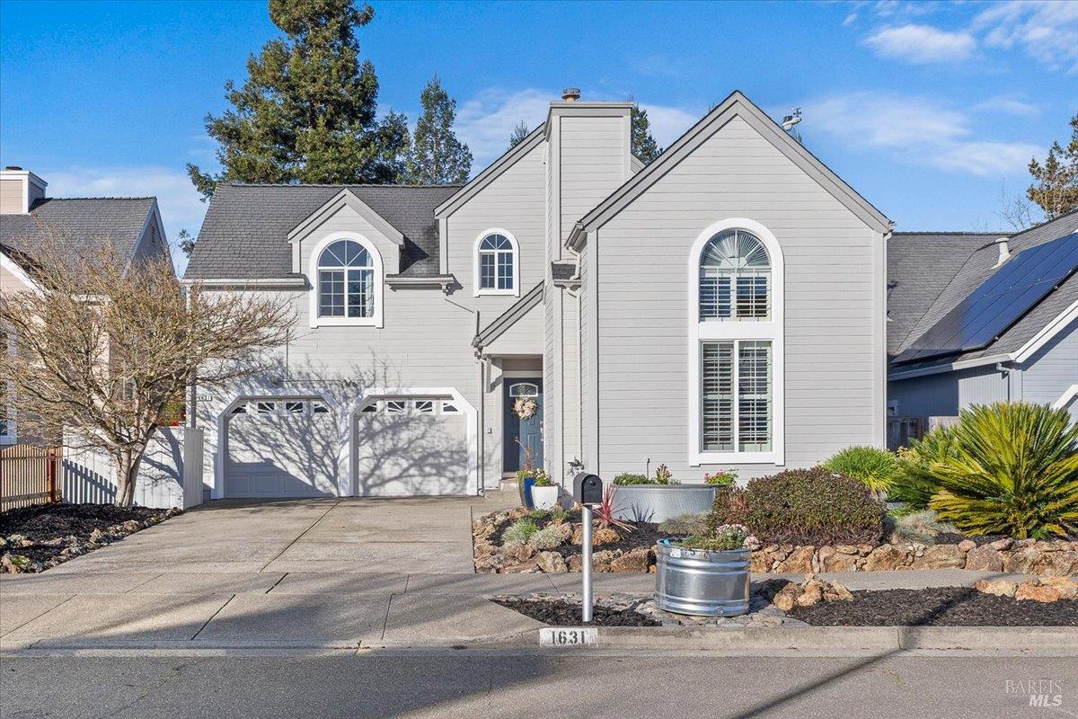 Detail Gallery Image 2 of 54 For 1631 Gamay St, Santa Rosa,  CA 95403 - 3 Beds | 2/1 Baths