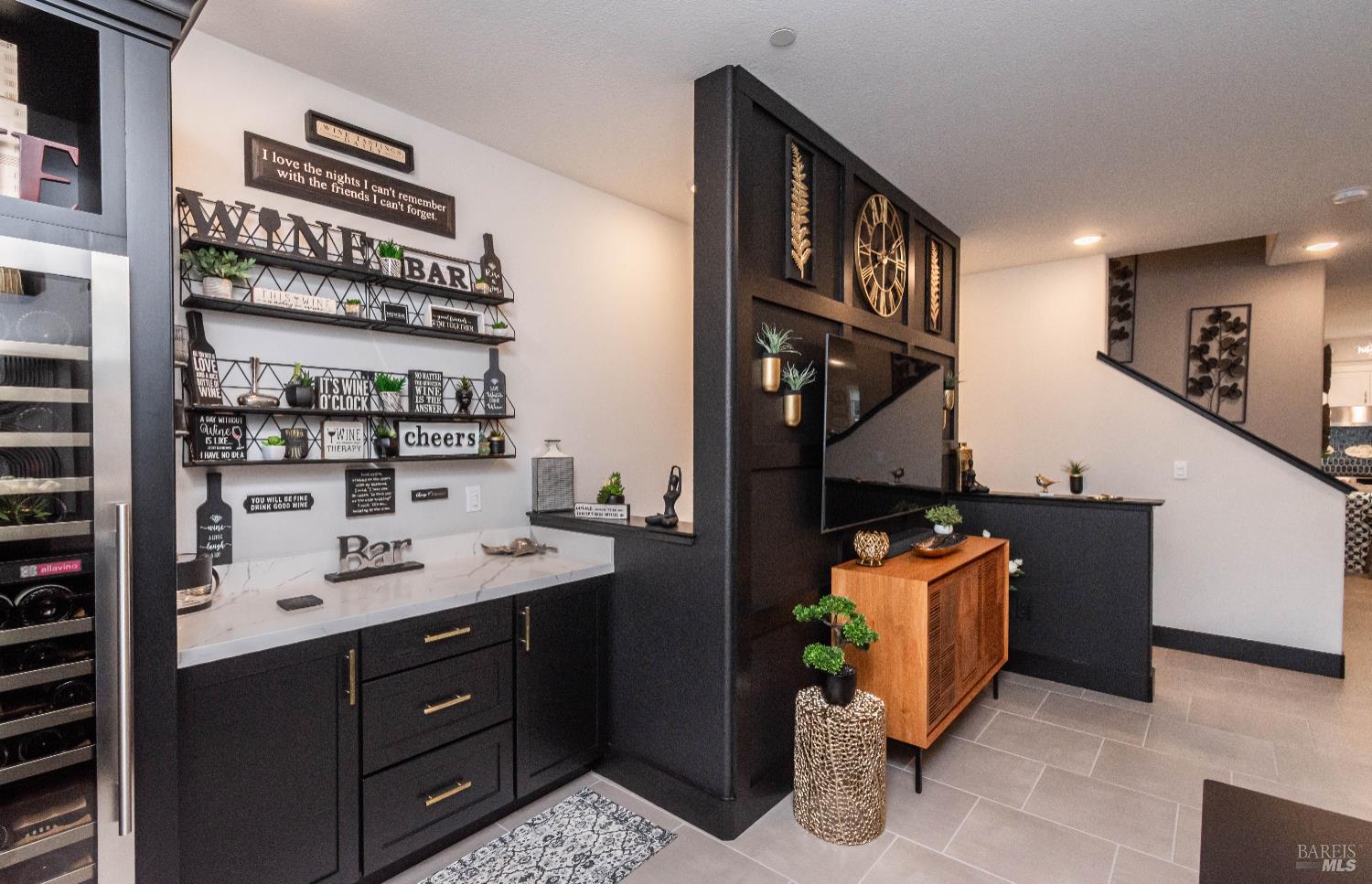 Detail Gallery Image 14 of 52 For 324 Pear Tree Ter #D,  Napa,  CA 94558 - 3 Beds | 2/1 Baths