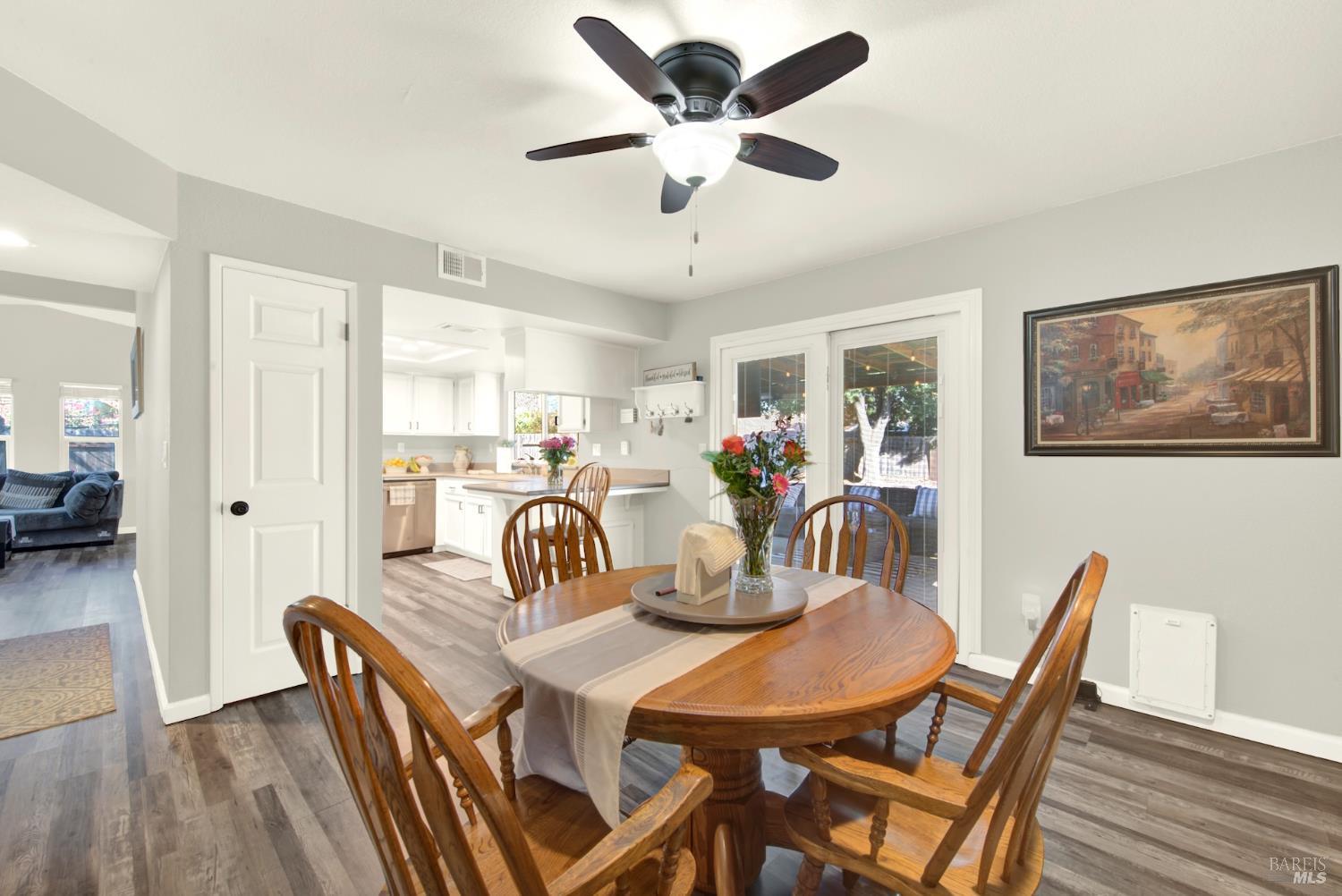 Detail Gallery Image 25 of 81 For 369 Kendrick Ln, Vacaville,  CA 95687 - 3 Beds | 3 Baths