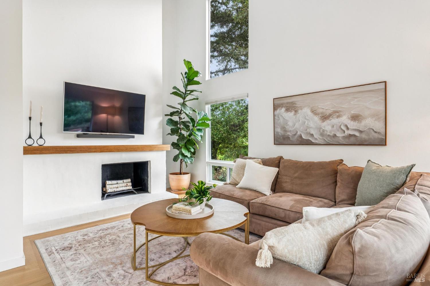 Detail Gallery Image 8 of 49 For 25 Palomino Cir, Novato,  CA 94947 - 5 Beds | 2/1 Baths