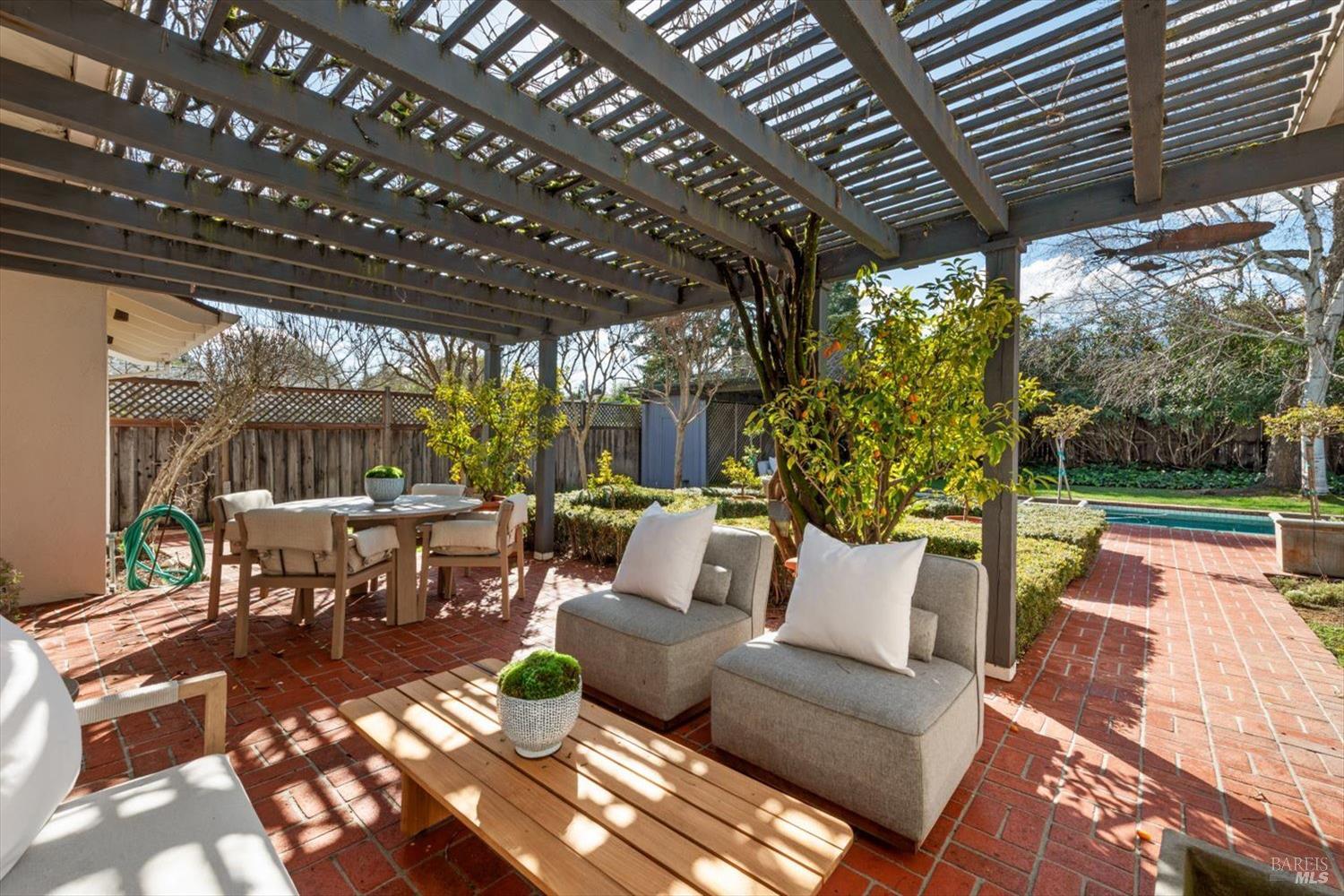 Detail Gallery Image 30 of 38 For 1841 Spring Mountain Rd, Saint Helena,  CA 94574 - 3 Beds | 2 Baths