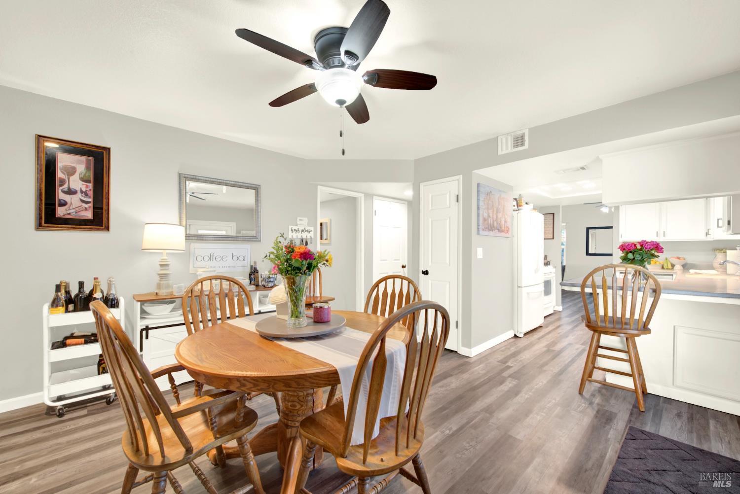 Detail Gallery Image 26 of 81 For 369 Kendrick Ln, Vacaville,  CA 95687 - 3 Beds | 3 Baths