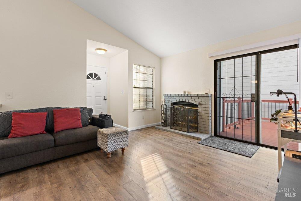 Detail Gallery Image 4 of 24 For 133 Windsurfer Ct, Vallejo,  CA 94591 - 3 Beds | 2 Baths