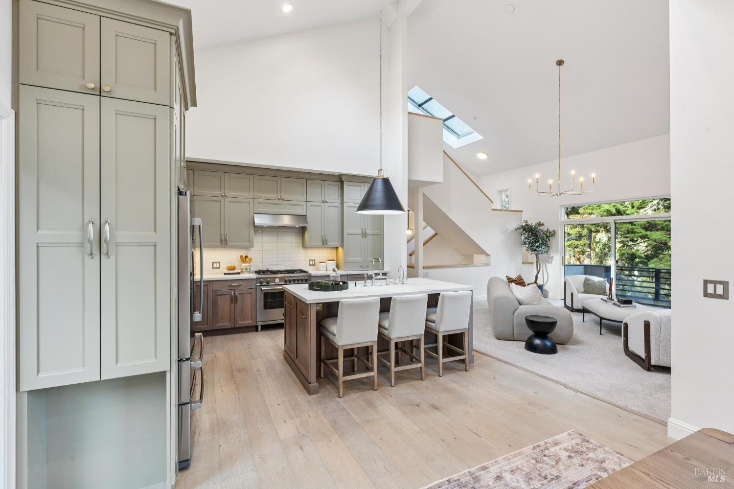 Detail Gallery Image 25 of 66 For 405 Laverne Ave, Mill Valley,  CA 94941 - 5 Beds | 4 Baths