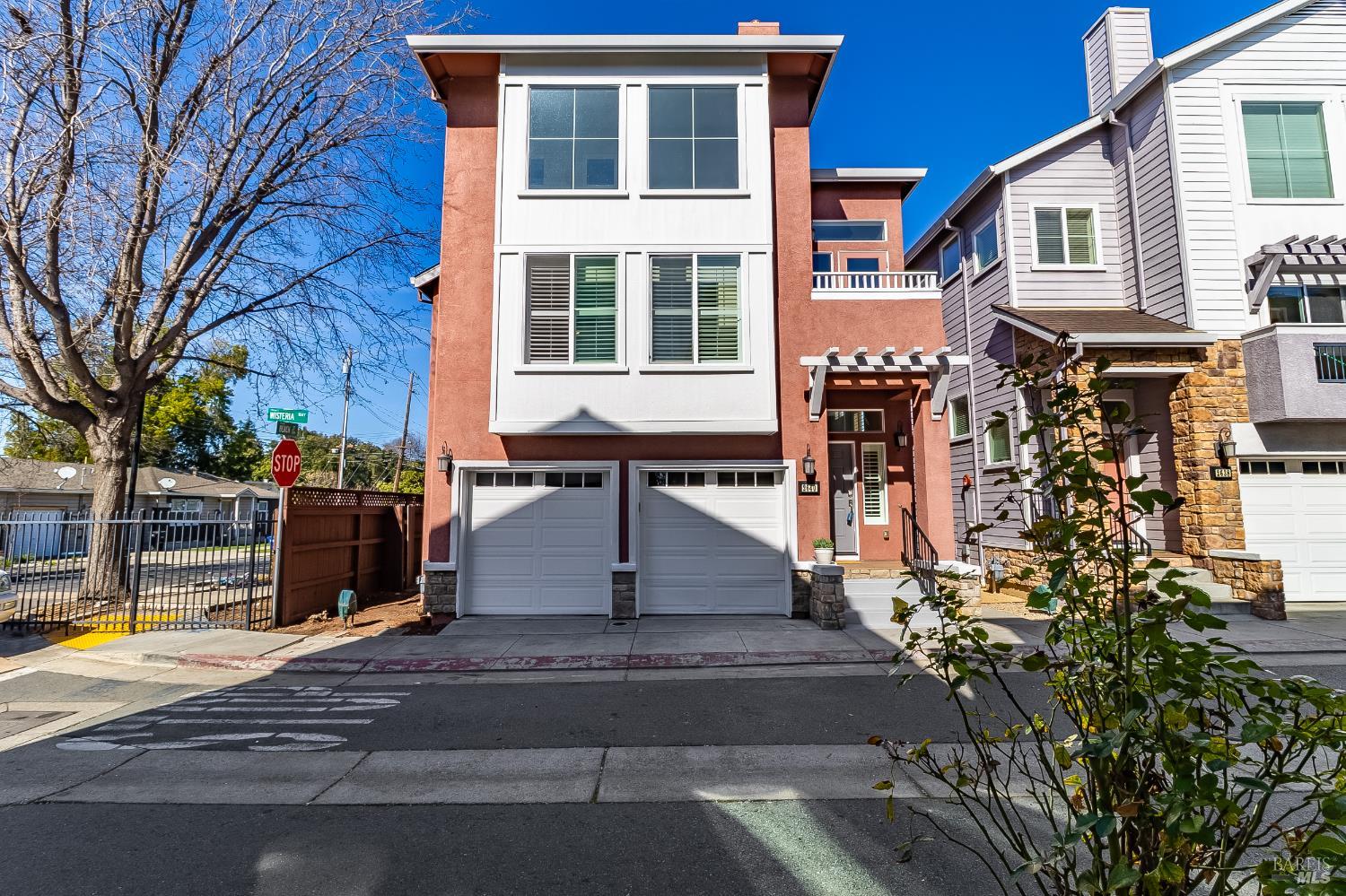 Detail Gallery Image 4 of 88 For 2640 Wisteria Way, Concord,  CA 94519 - 3 Beds | 3/1 Baths