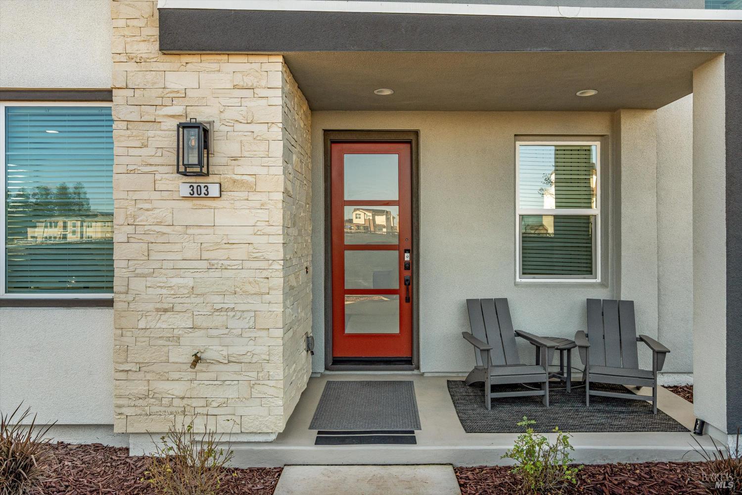 Detail Gallery Image 3 of 45 For 303 Flagship Dr, Napa,  CA 94558 - 4 Beds | 3 Baths