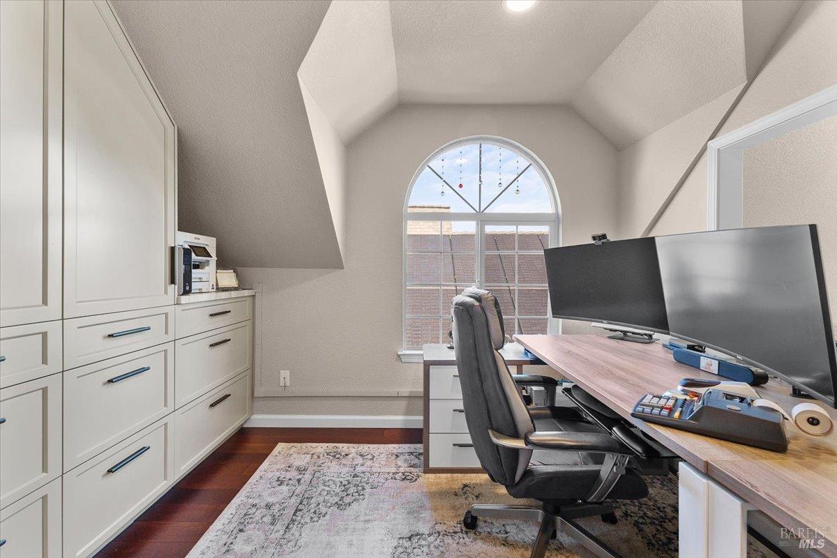 Detail Gallery Image 27 of 54 For 1631 Gamay St, Santa Rosa,  CA 95403 - 3 Beds | 2/1 Baths