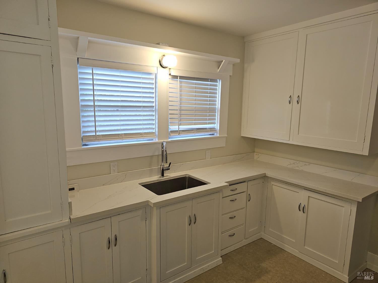 Detail Gallery Image 14 of 35 For 412 Lincoln St, Santa Rosa,  CA 95401 - 2 Beds | 1 Baths